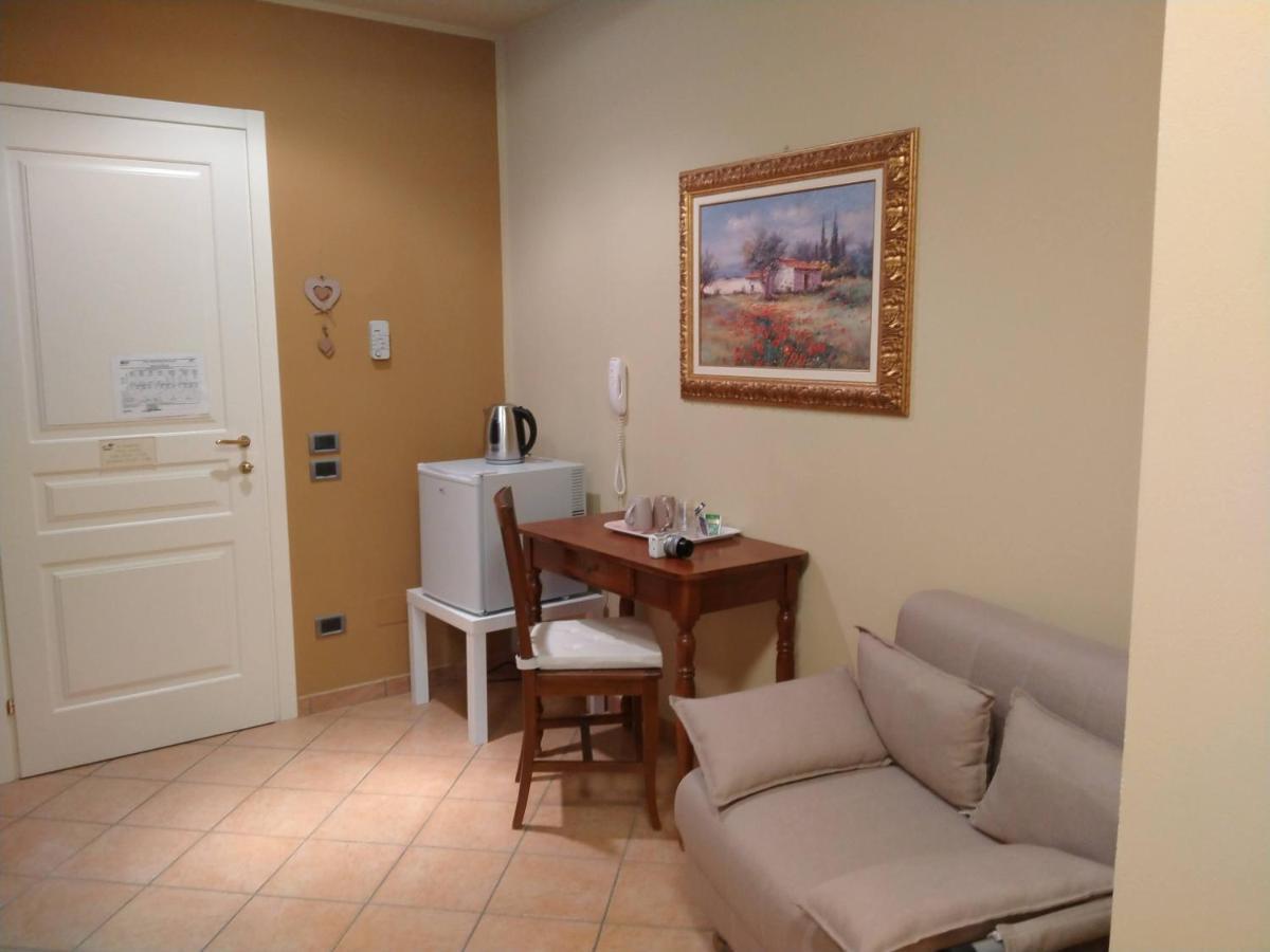La Regibussa - Hotel Ristorante Asti Extérieur photo