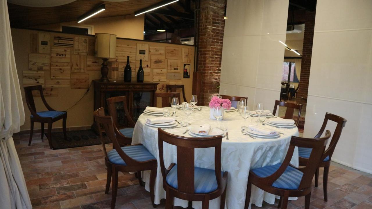 La Regibussa - Hotel Ristorante Asti Extérieur photo