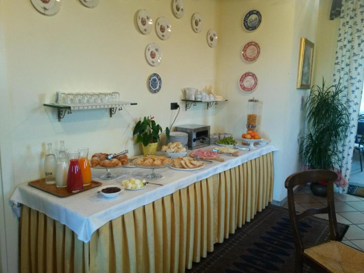 La Regibussa - Hotel Ristorante Asti Extérieur photo