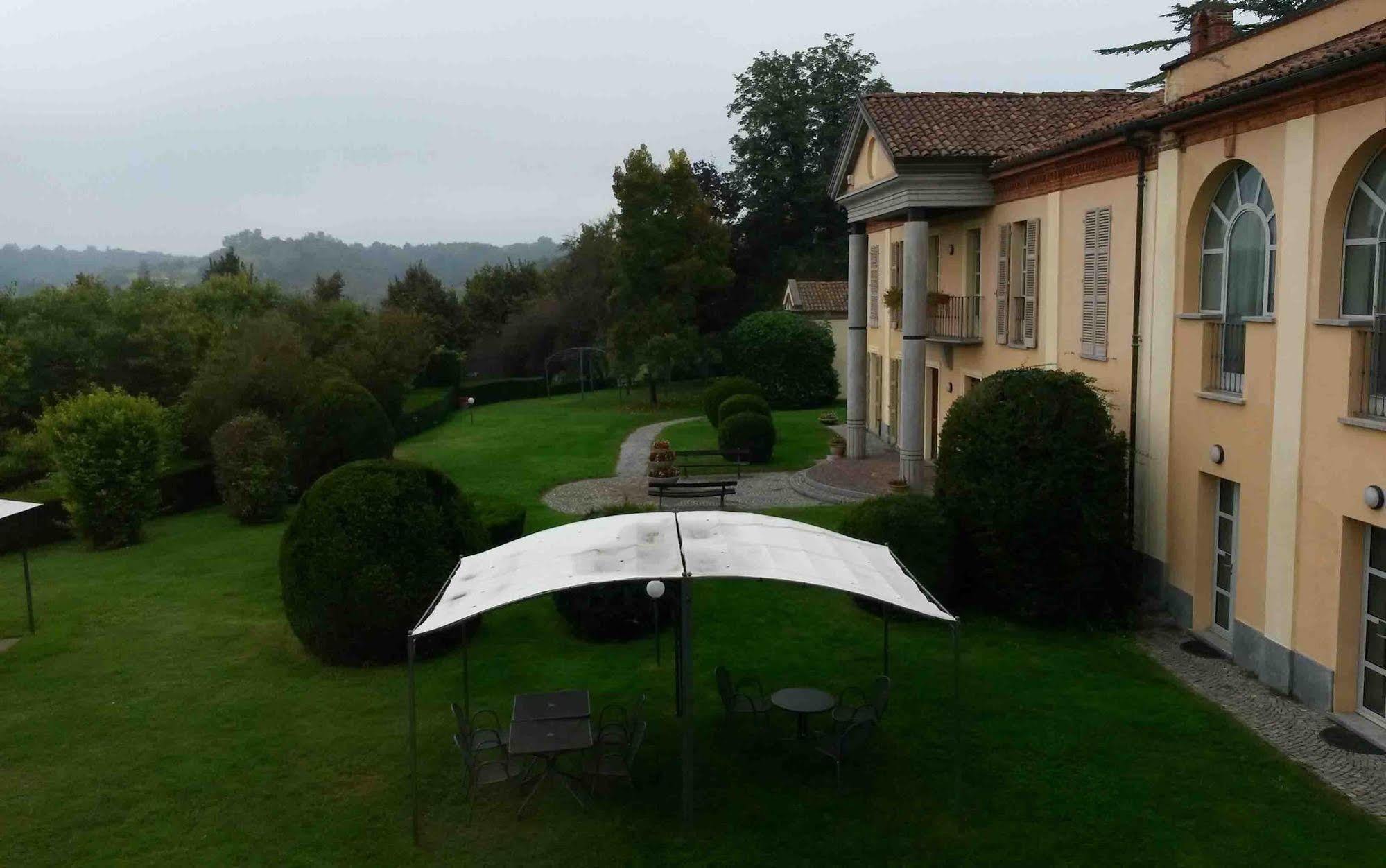 La Regibussa - Hotel Ristorante Asti Extérieur photo