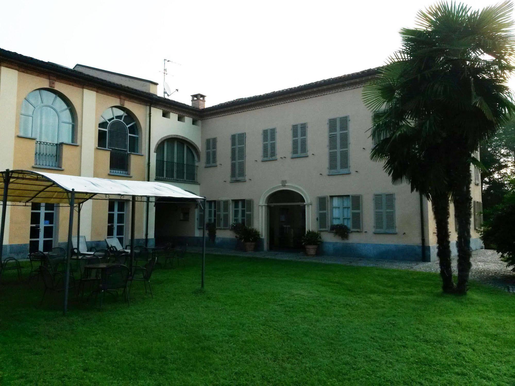 La Regibussa - Hotel Ristorante Asti Extérieur photo